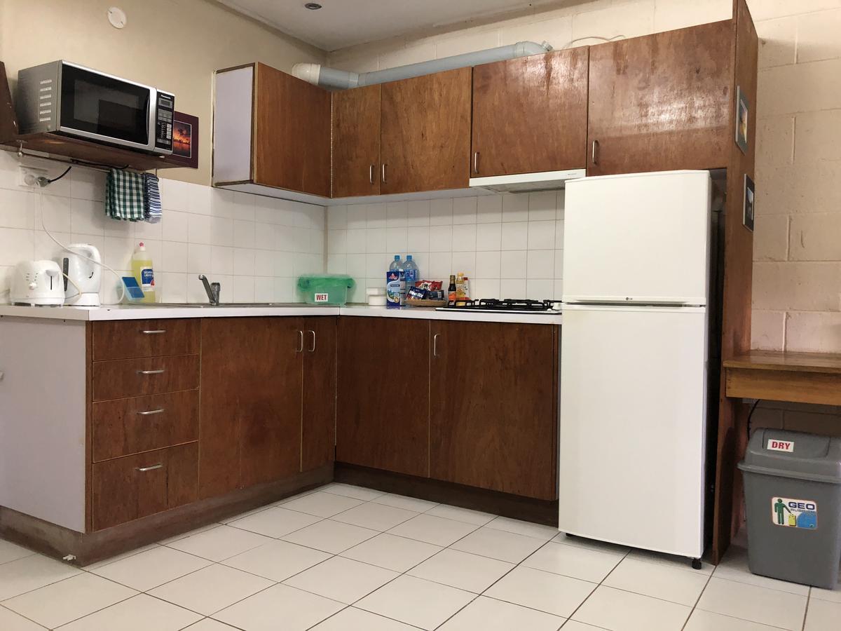 Апартаменты Access Units Lungga Экстерьер фото
